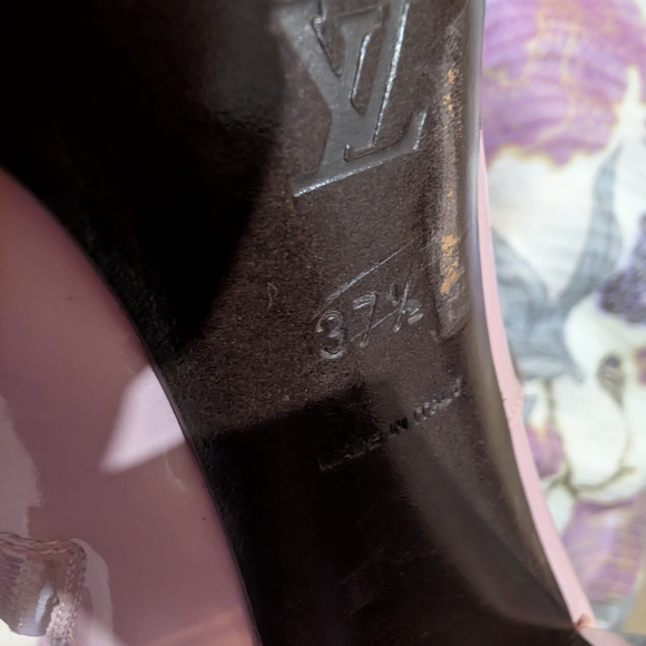 Louis Vuitton Glossy Pink Heeled Boots - Picture 4 of 16
